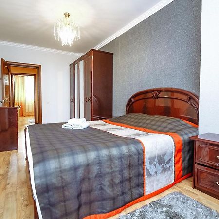 Two Bedroom Apartment On Syganak Street 64-1 阿斯坦纳 外观 照片